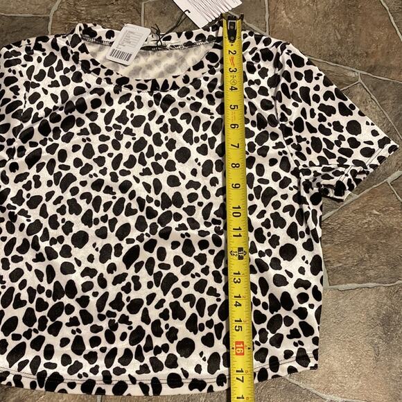 NWT Urban Renewal Velvet Baby Tee Sz Medium - Picture 7 of 12